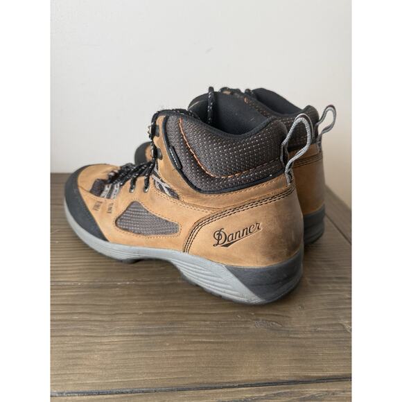 Danner Cloud Cap 6\